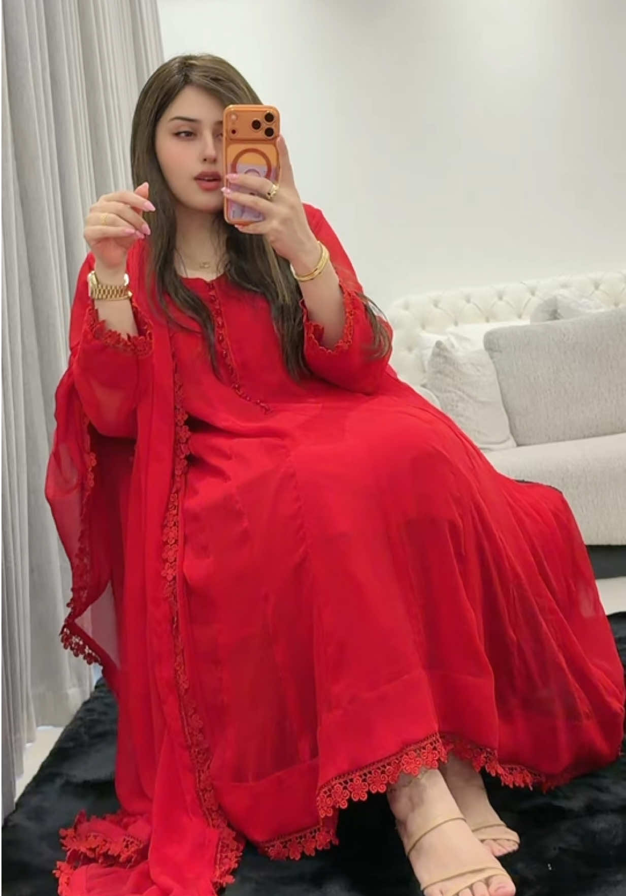 @Kausar 👑