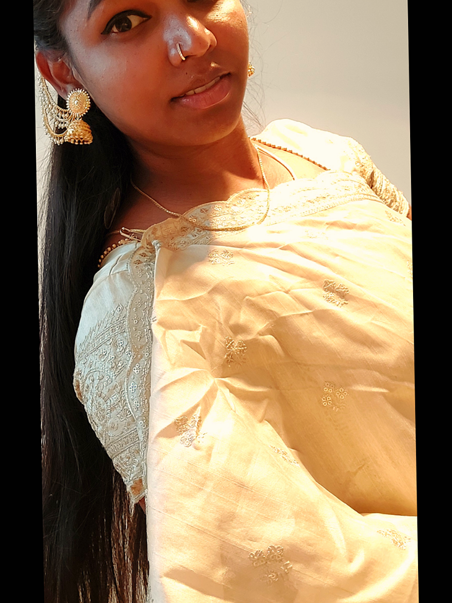 @honeymozhi_m