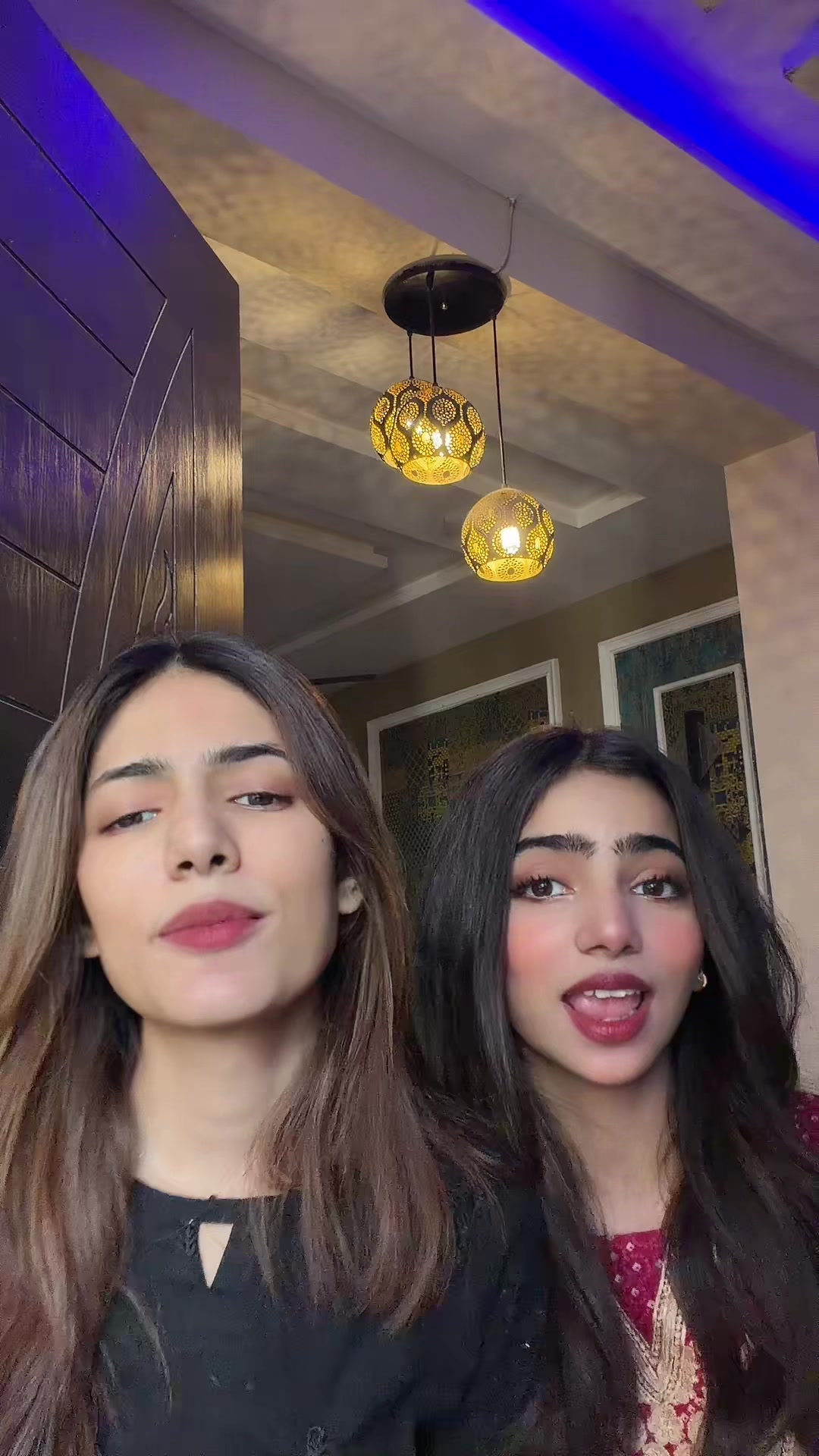 @Ayesha🖤