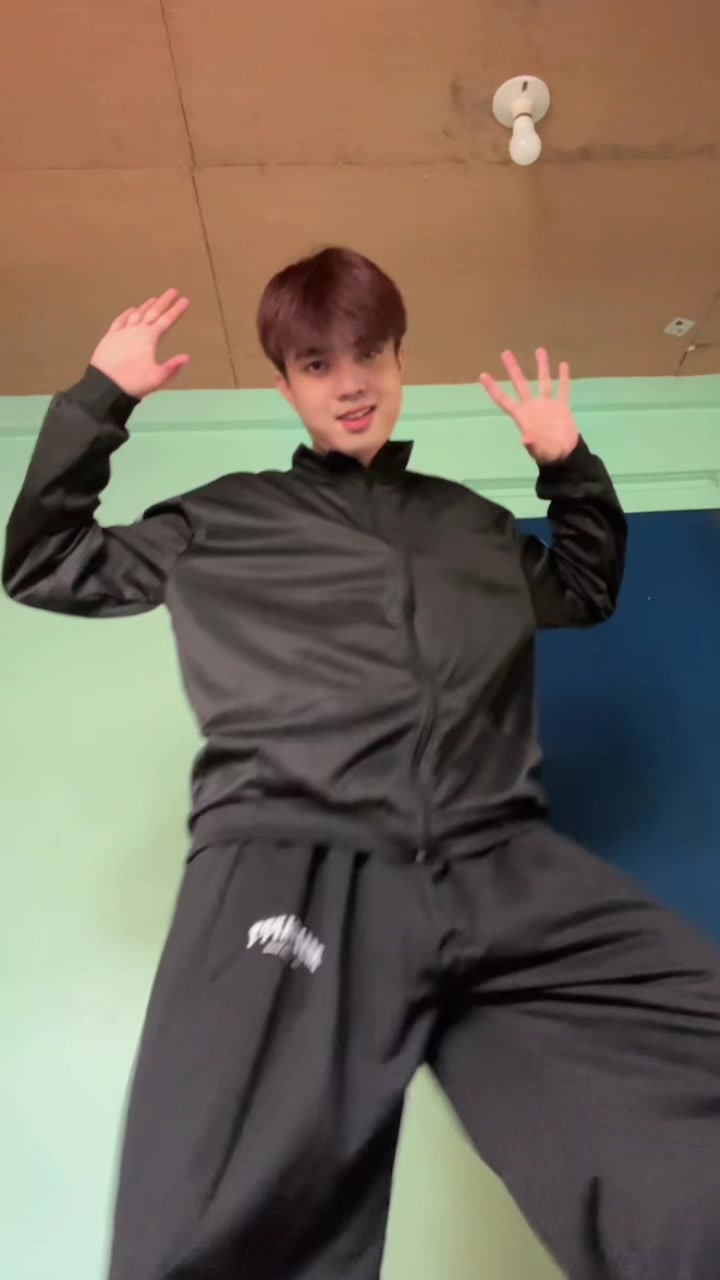 @JR (제이알) ⚓