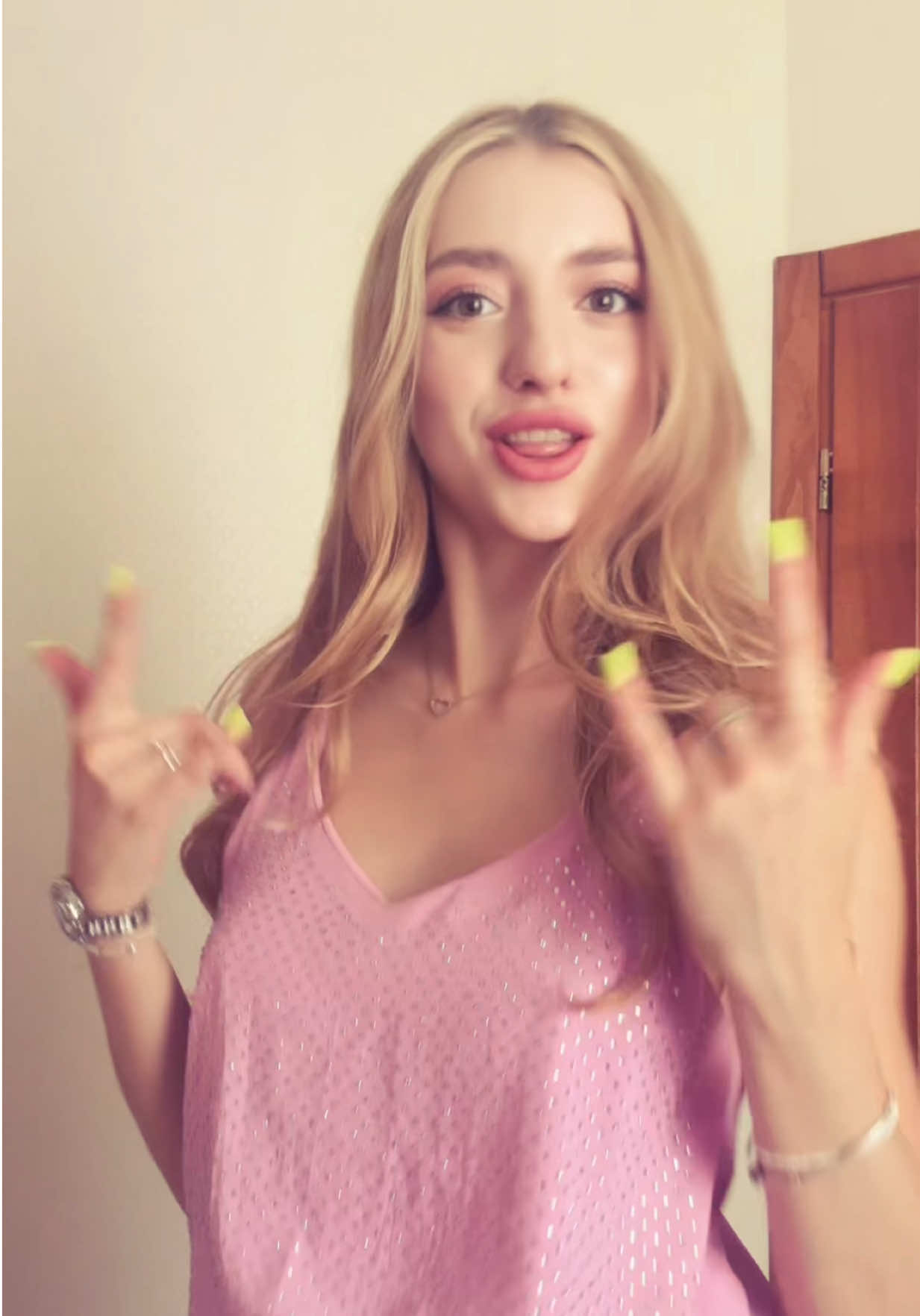 @shochka_