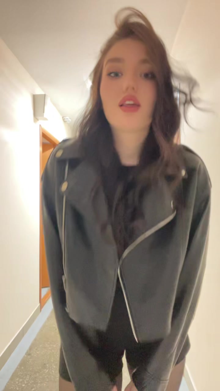 @✨