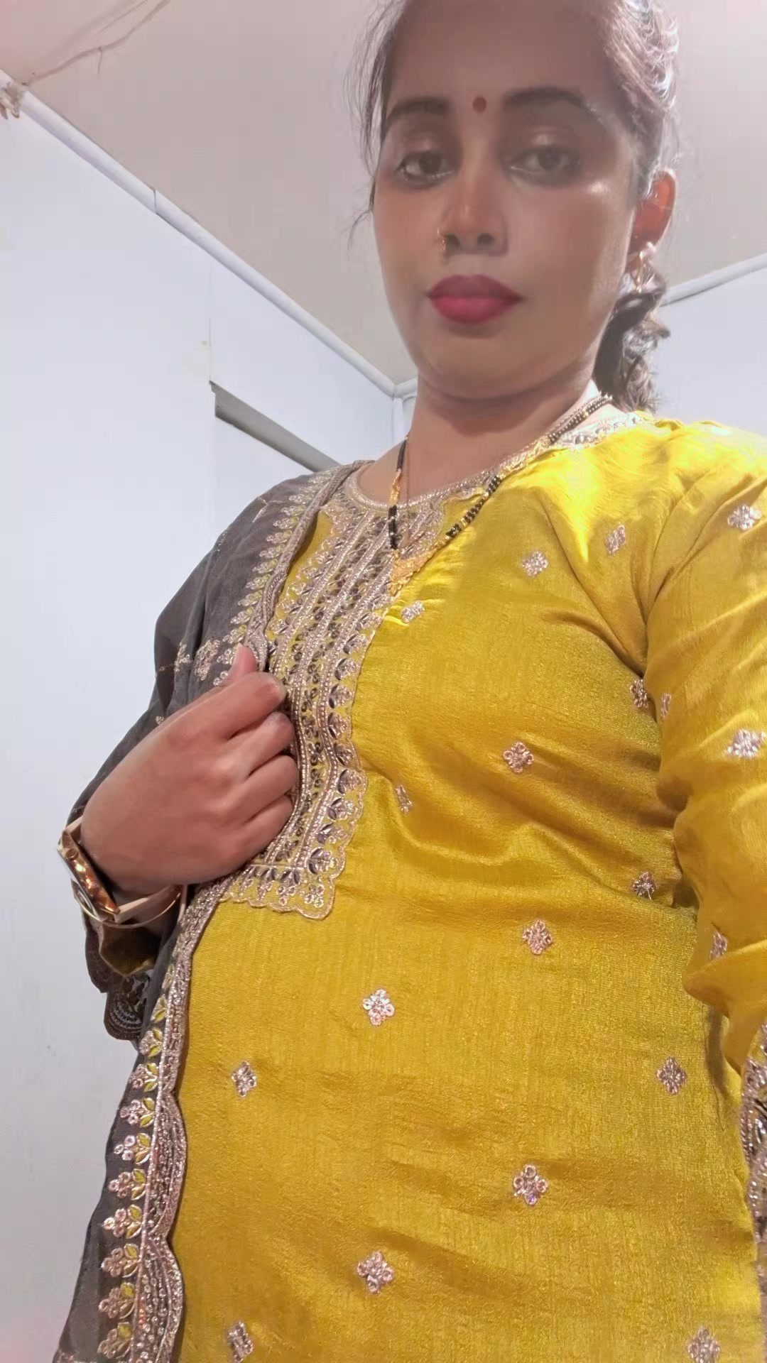 @Nitika Nand ❤️Narayan💖