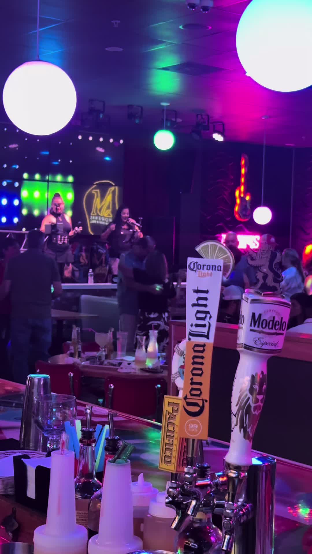 @Morenas Lat&iacute;n Bar & Grill
