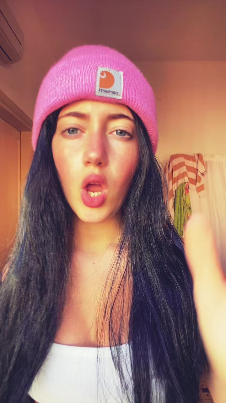 @Dumb_blonde