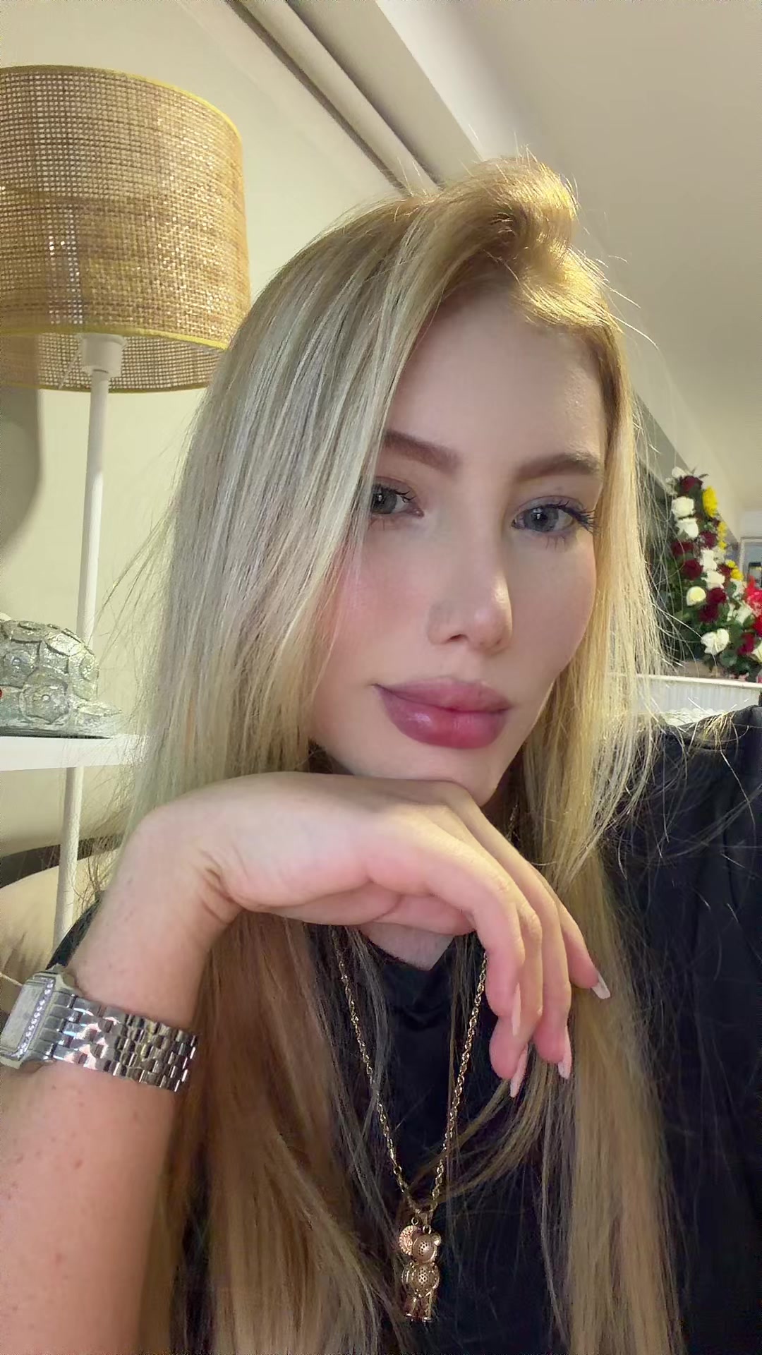 @Mariana🫦