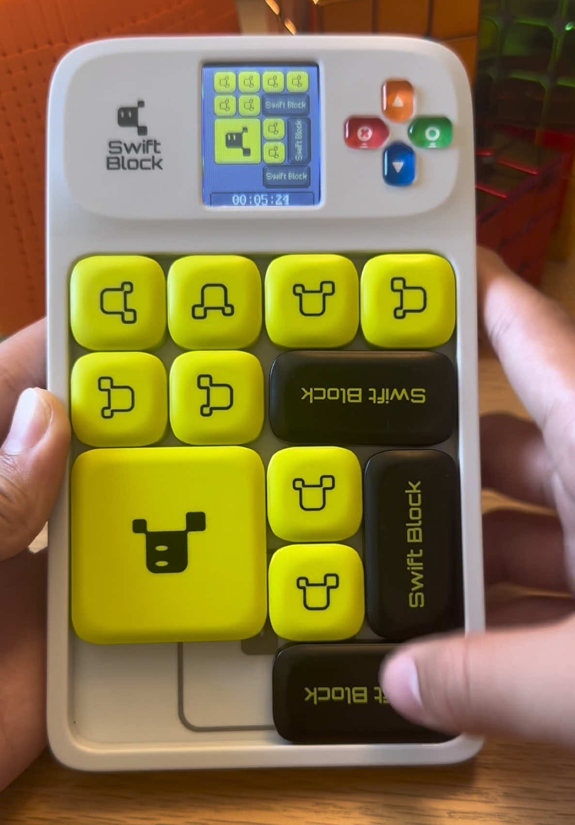 @Golden_Cuber