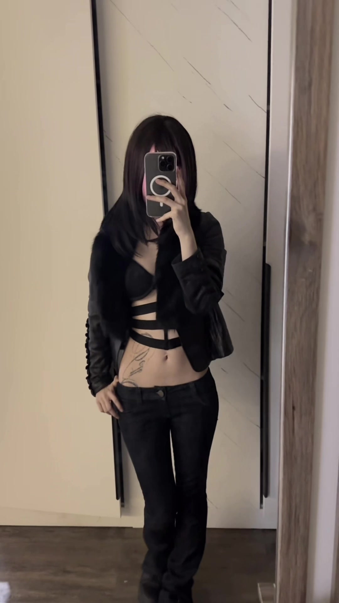 @Desperategirlkisser