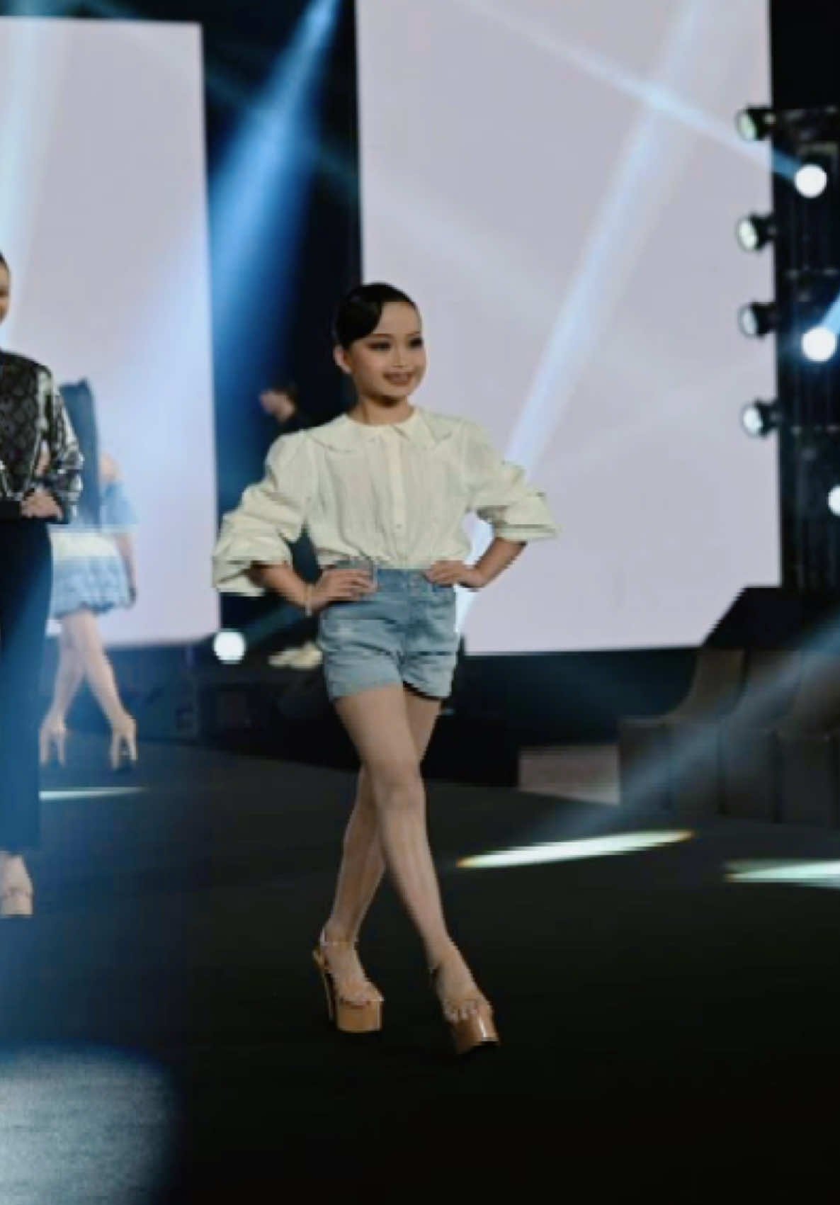 @น้องขนมปังมินิพราวศรีสะเกษ