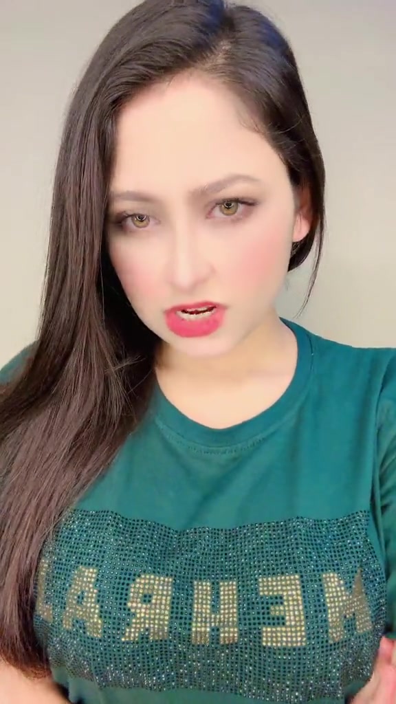 @🦋Moon Mehraj👸🦋