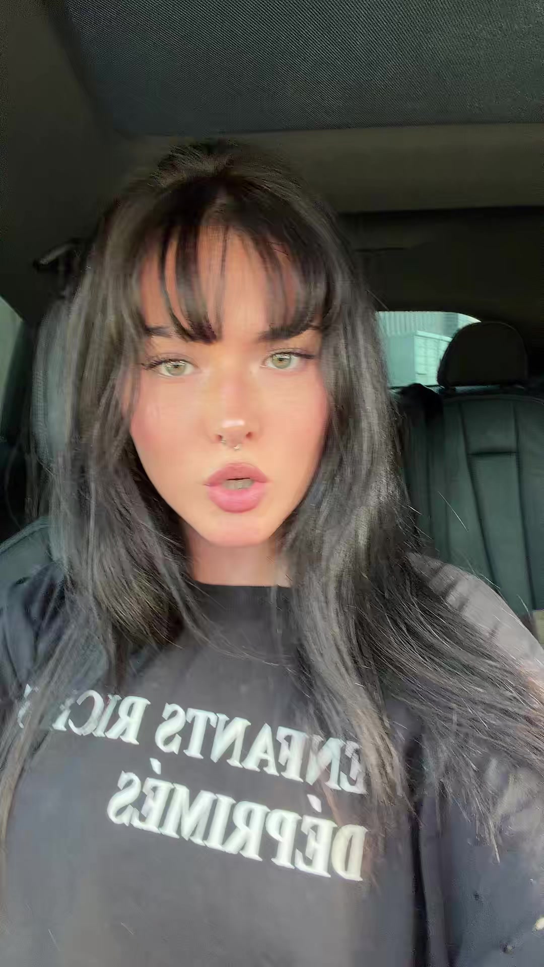 @👻