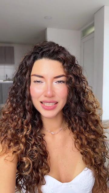 @Veronicanelangi