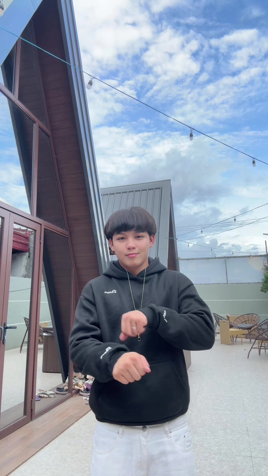 @Zai