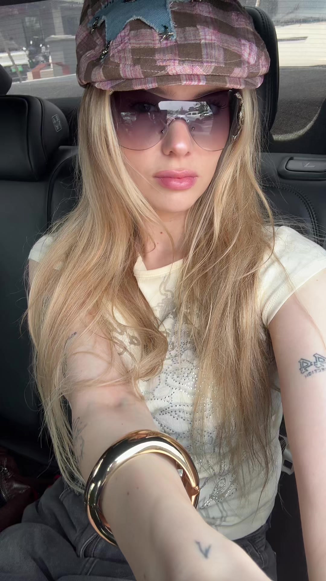 @линуша