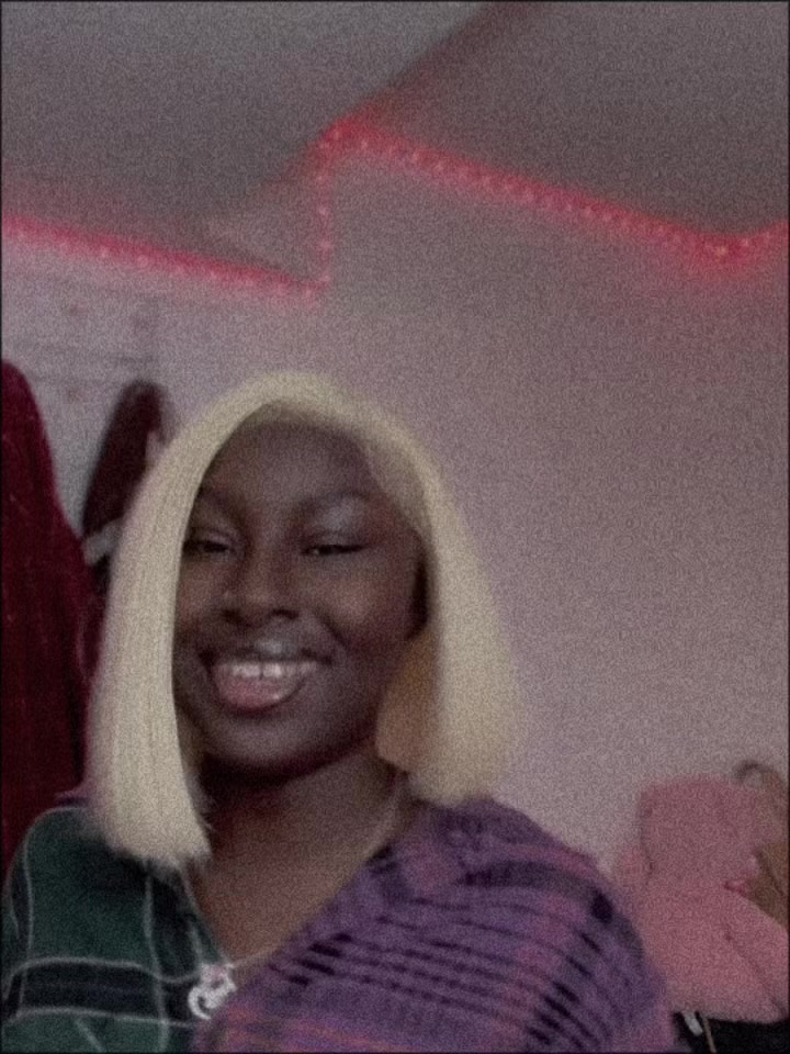 @Pr3tty🌚💞