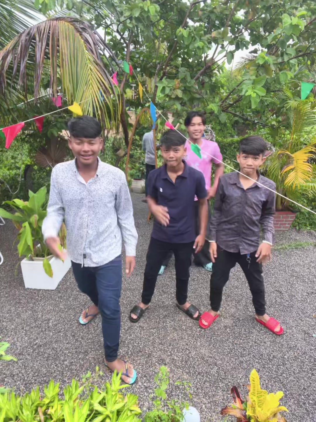@Ra ๐ซ