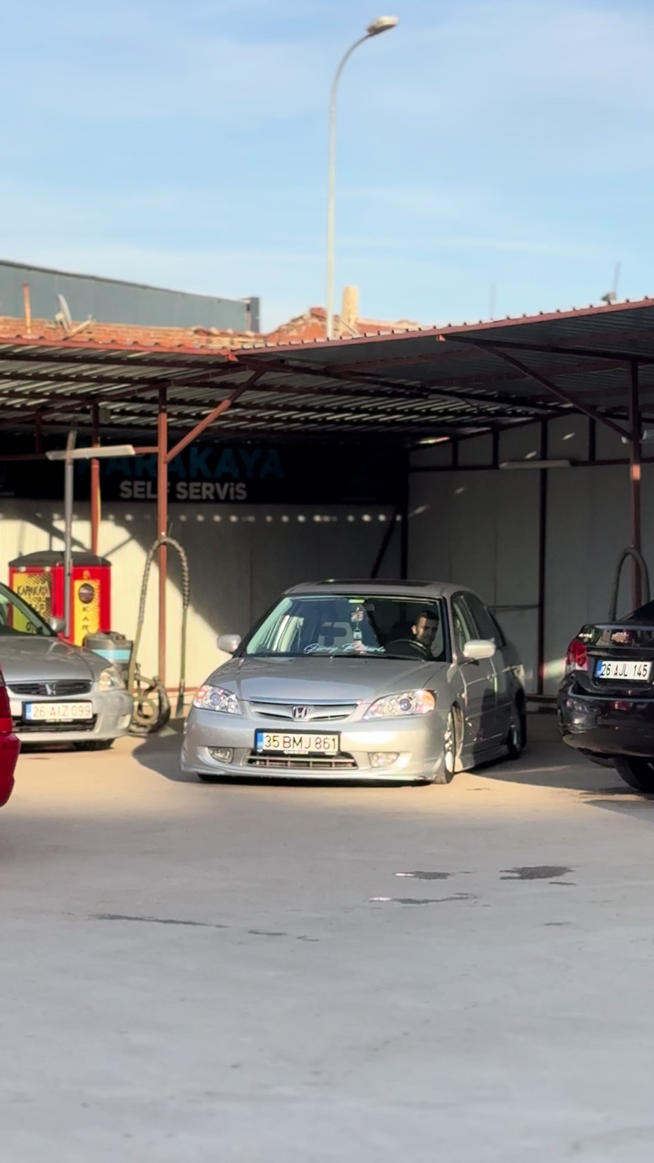 @Güray Baharlı