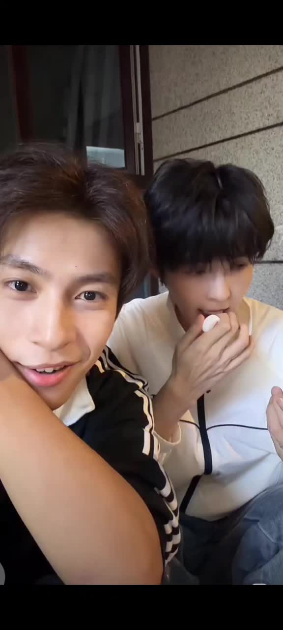 @โจ๐ฆ♥๏ธ