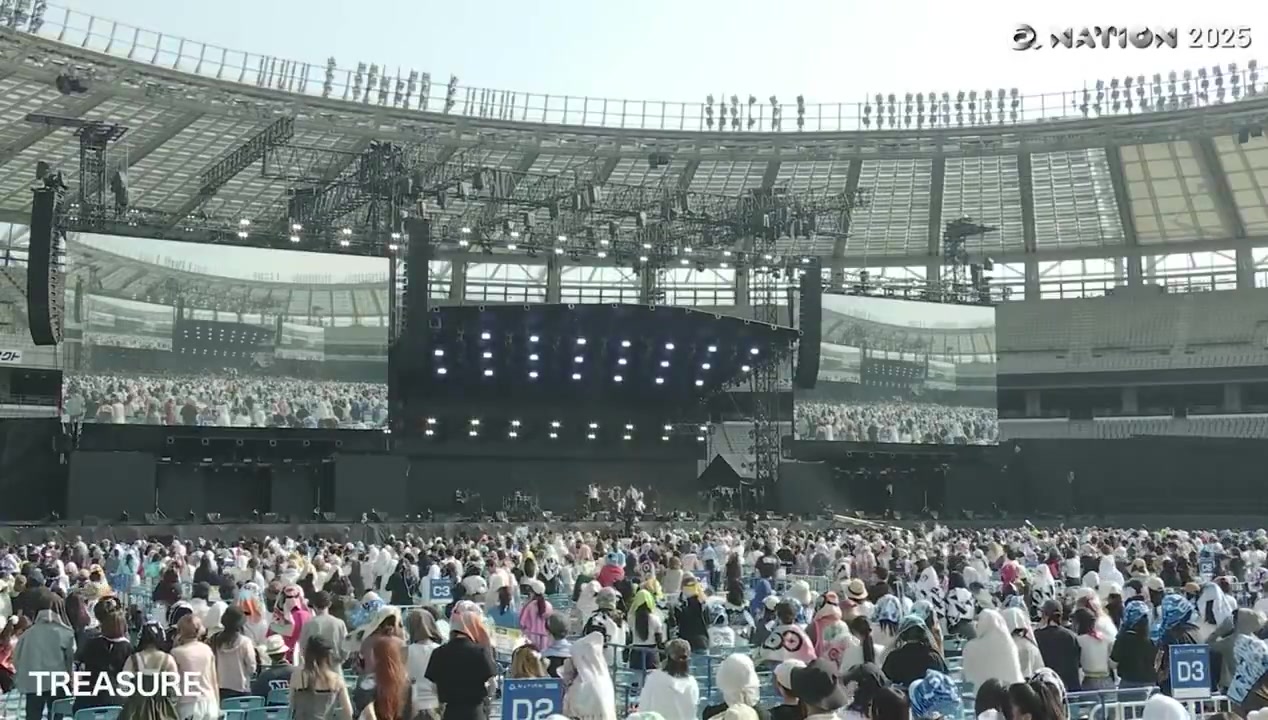 @泥酔最強社畜女