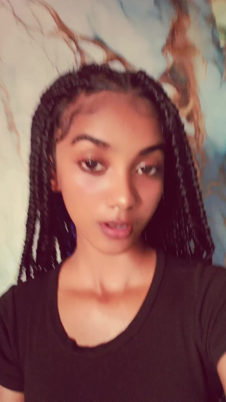 @Nia