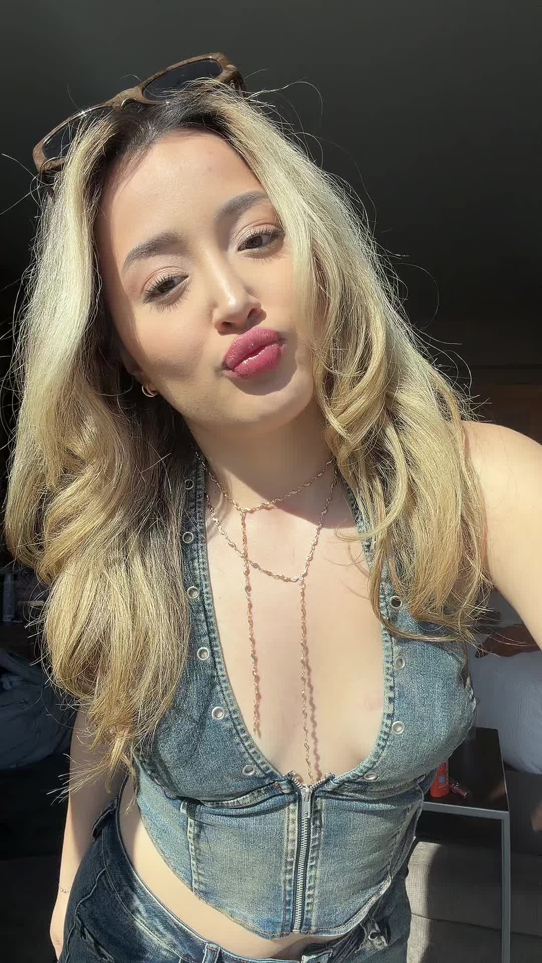 @Adriana