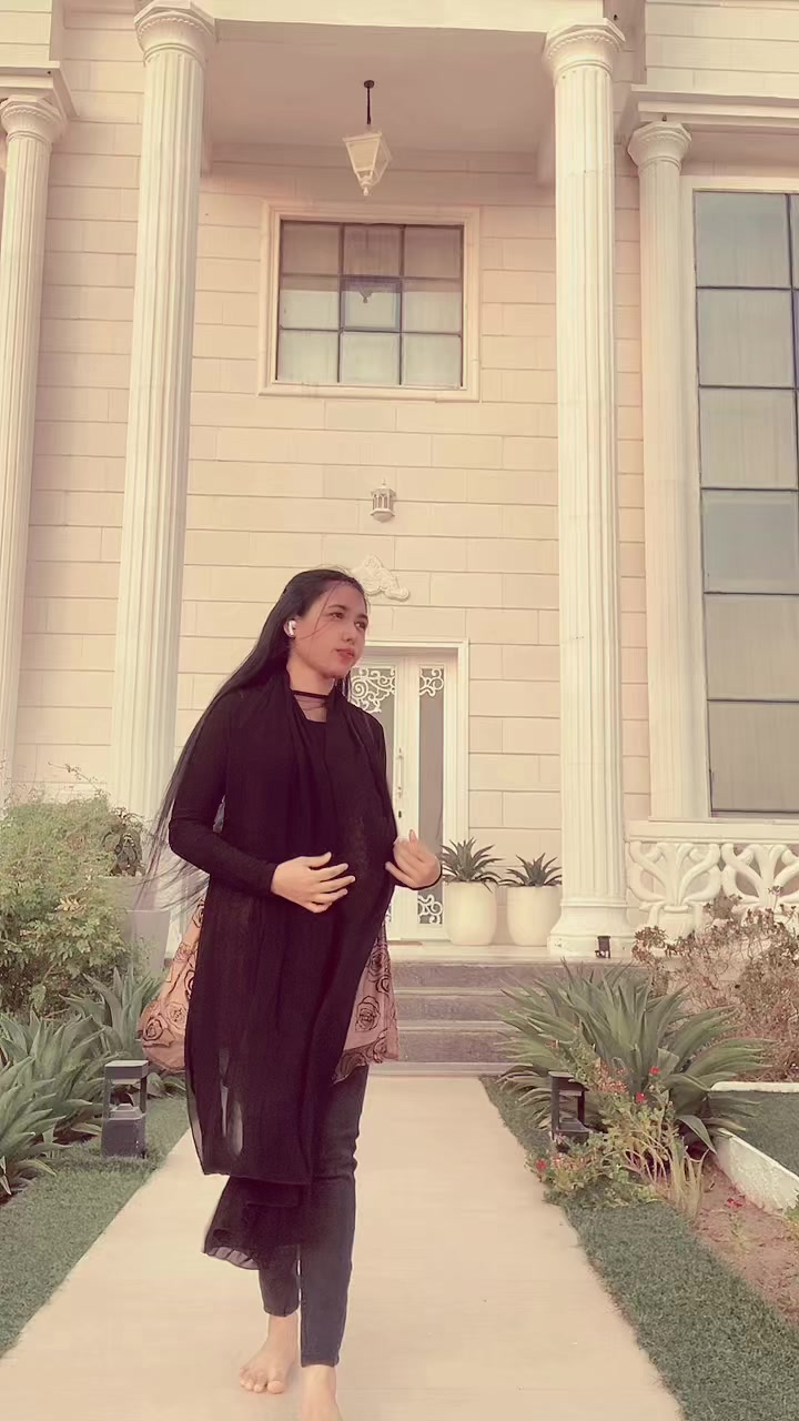 @🧿Anisha Ani💔