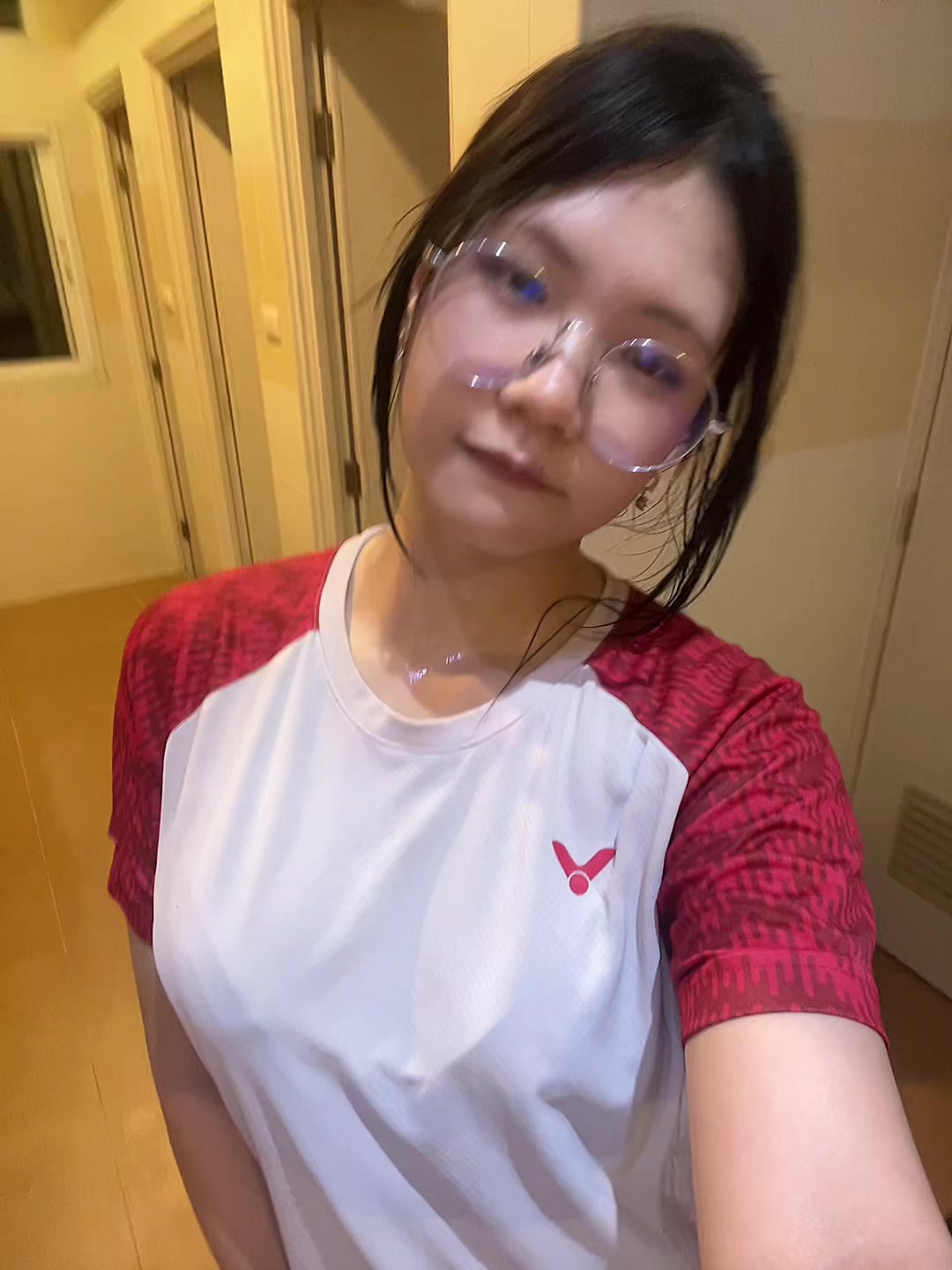 @ไม่ใช่นจ