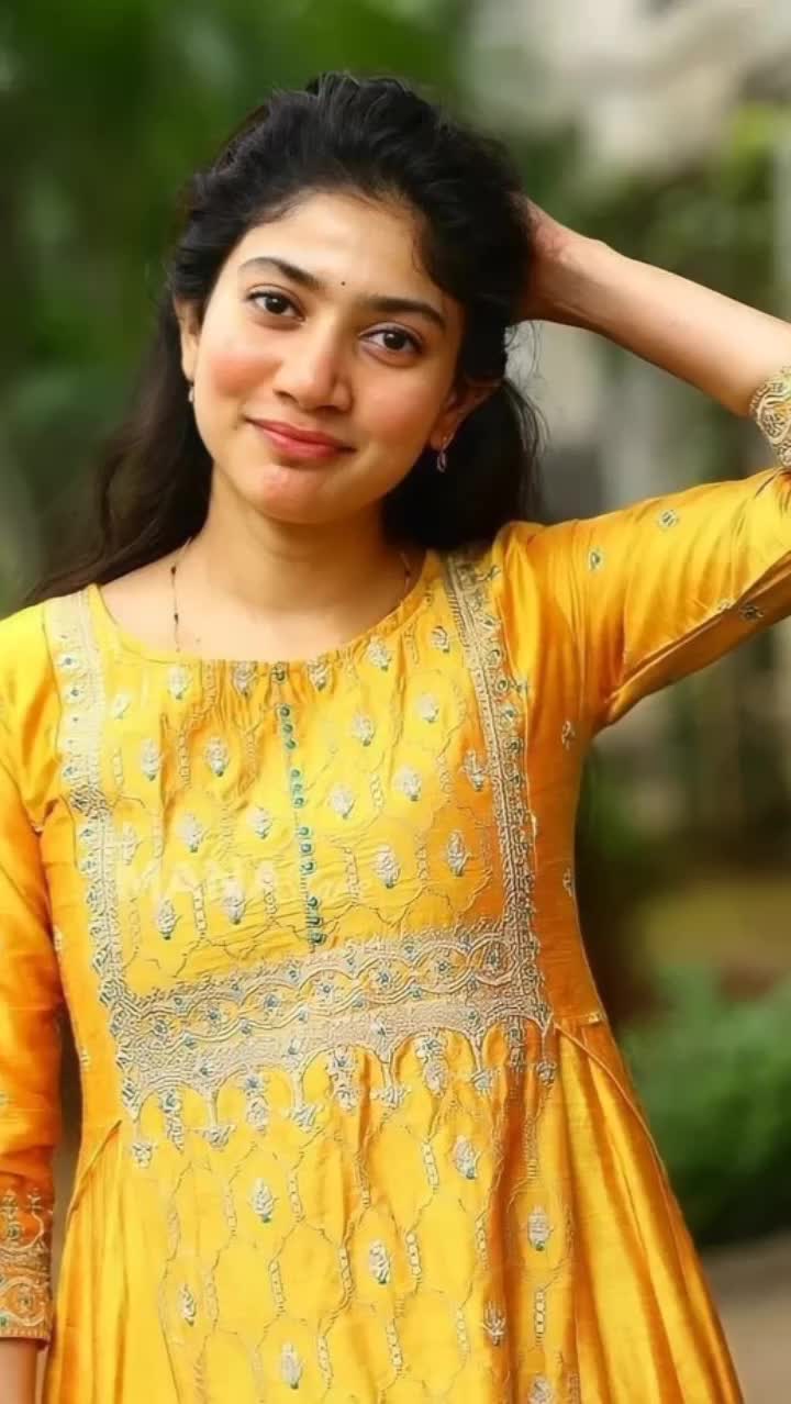 @💞🦋 Divya🦋💞