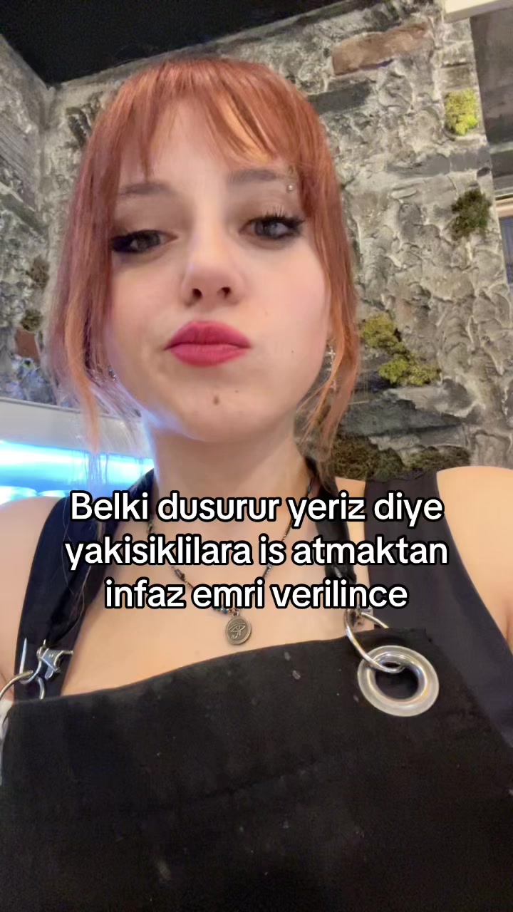 @nur🦊