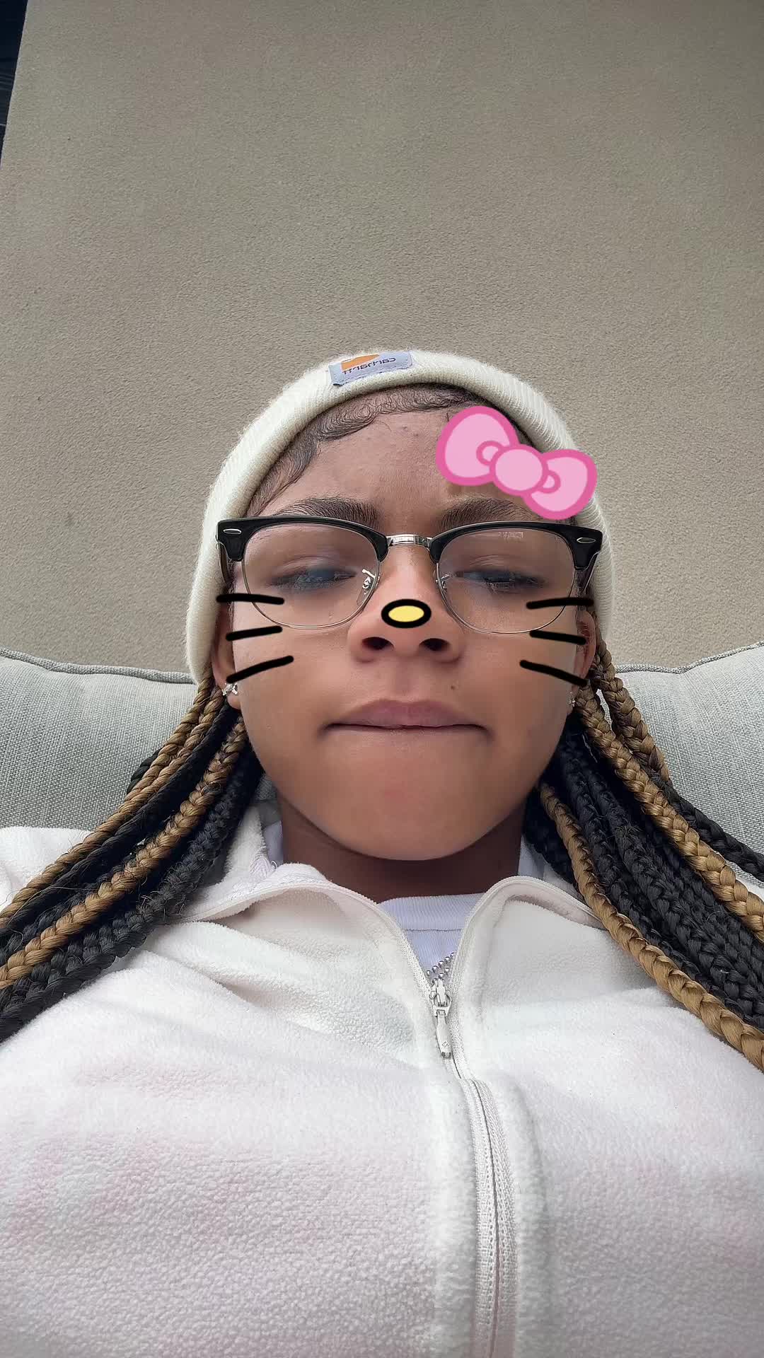 @😉