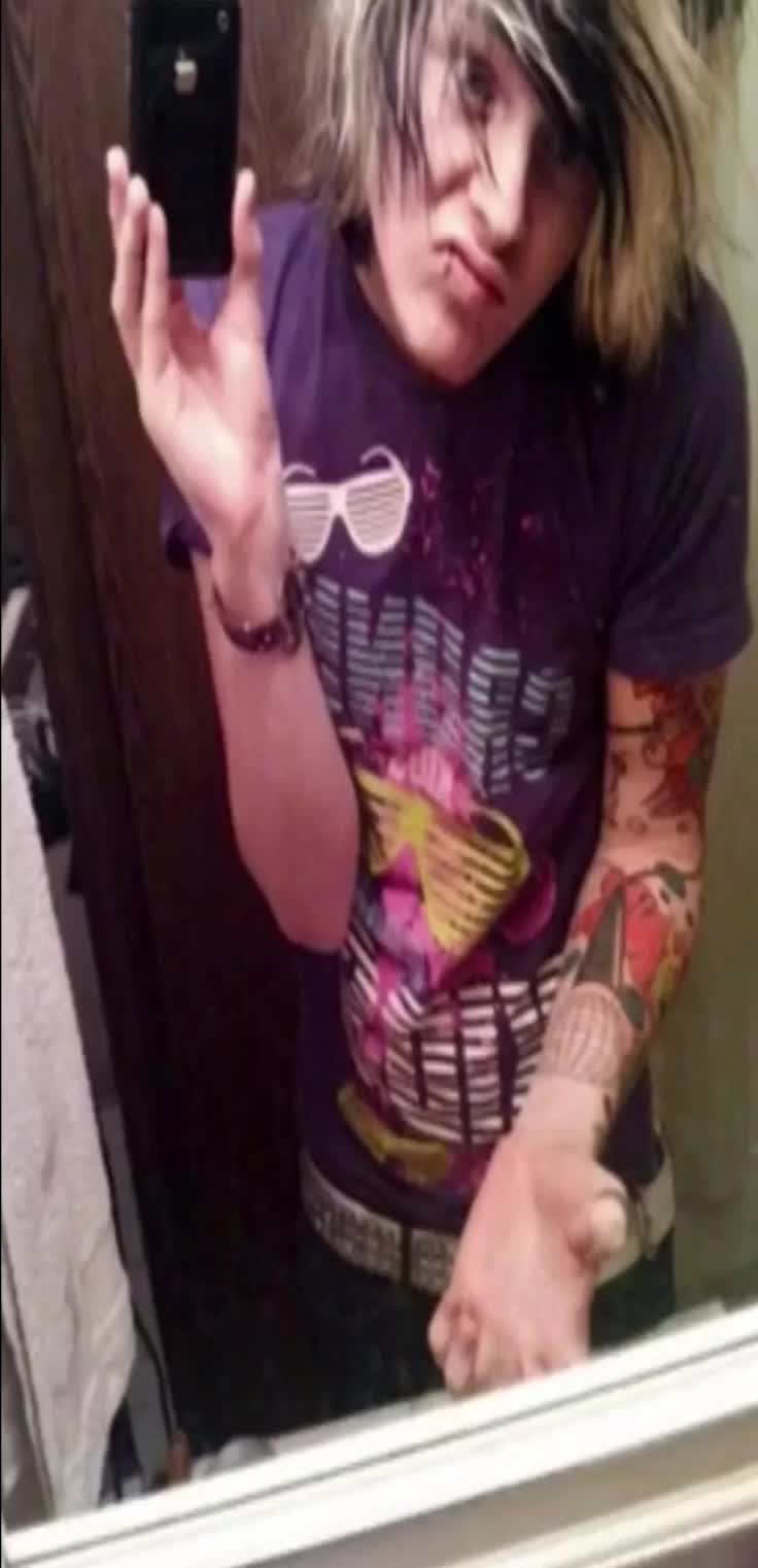 @cherie_cannibal 🧟&zwj;♀️𝄞