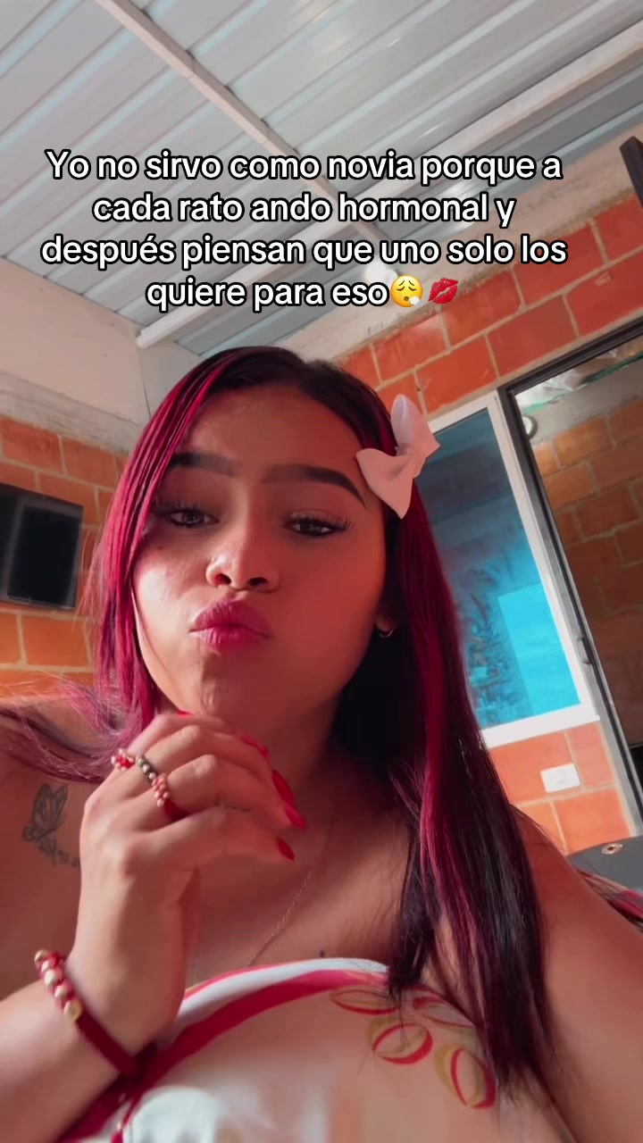 @Jessica🖤.!