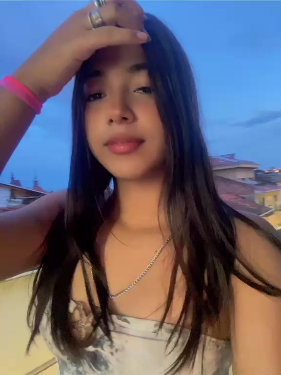 @𝒮𝒸𝒶𝓇𝓁ℯ𝓉 🎀🔥