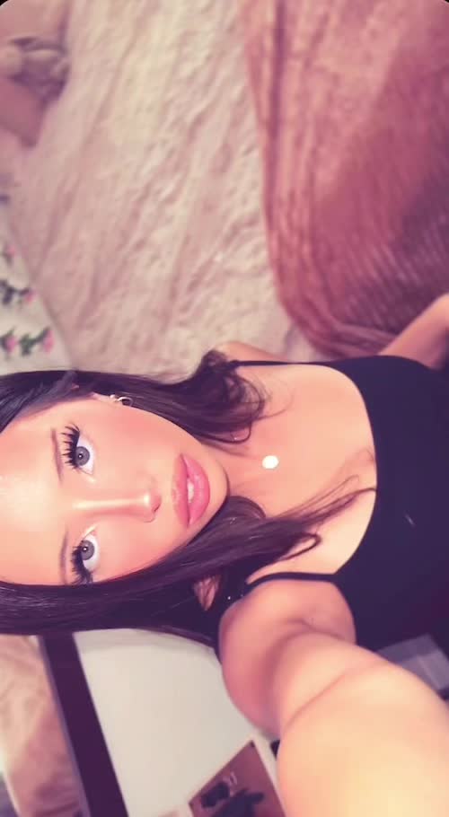 @𝛢 𝑚 𝑒 𝑙 𝑖 𝑎 ❤︎