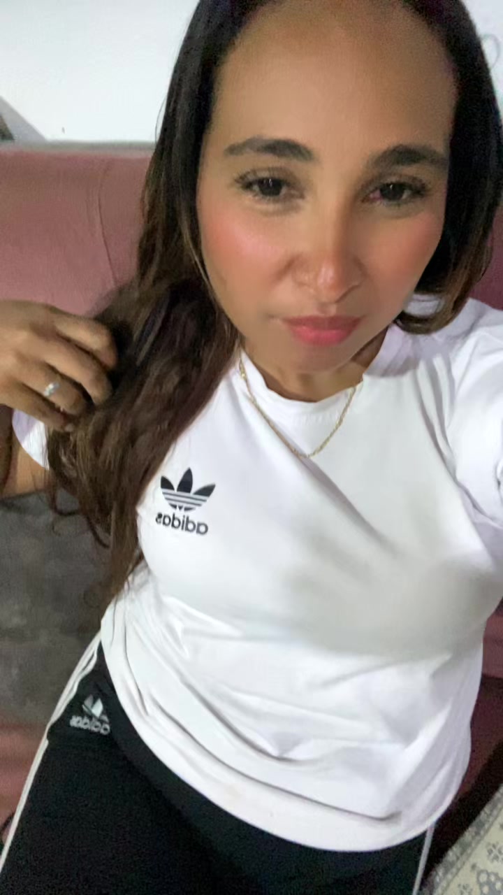 @𝒟𝐸𝐿𝐼𝒜 𝐵𝐸𝒞𝐸𝑅𝑅𝒜  💐?