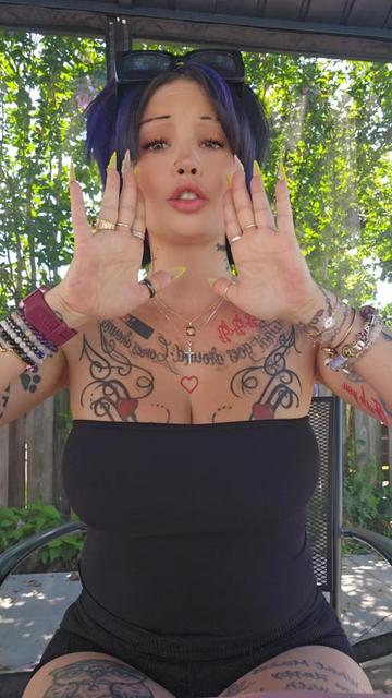 @༺_Poison.Queen_༻🌴