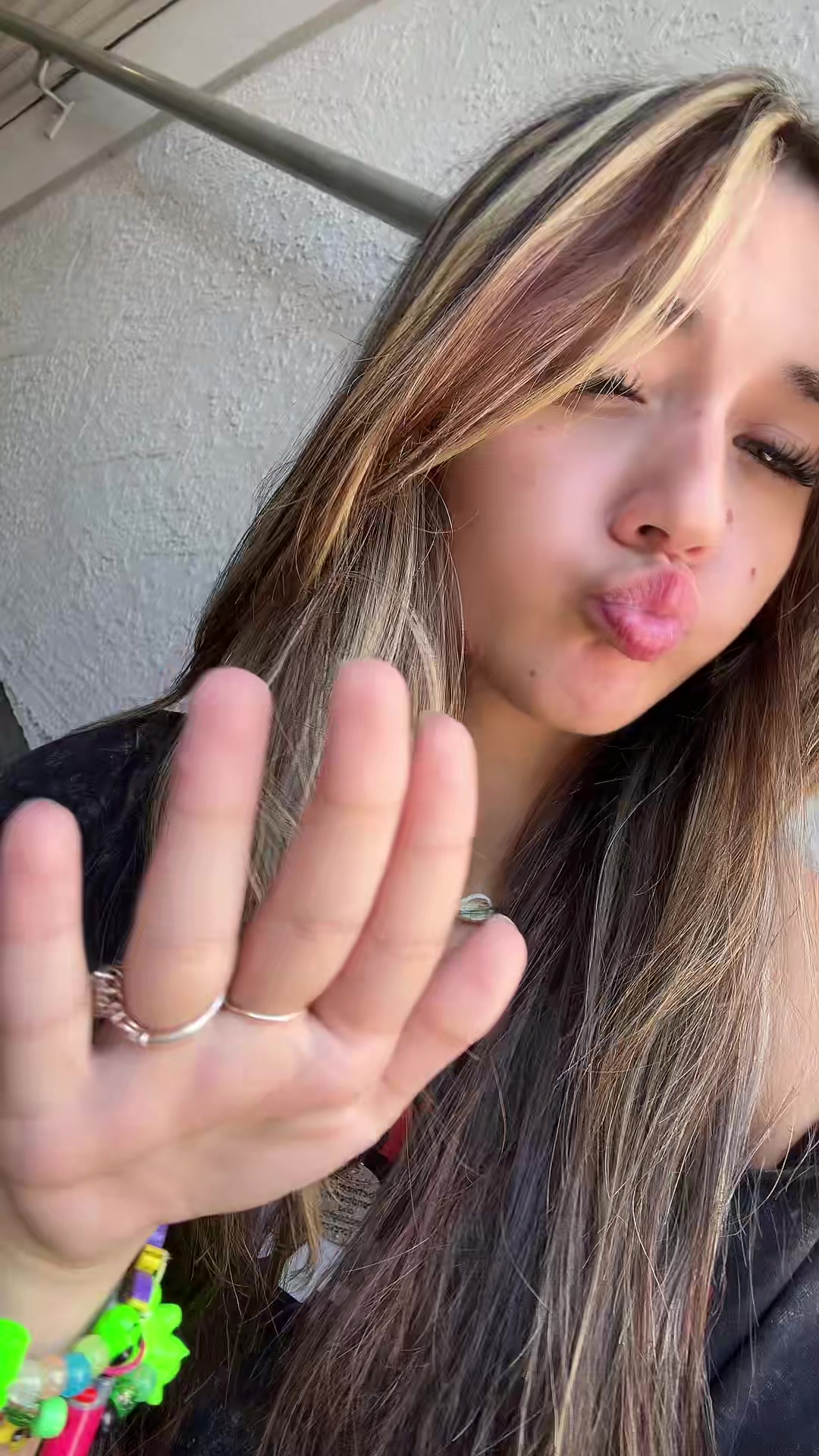 @️