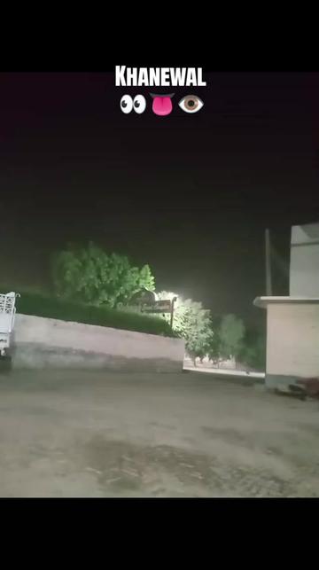 @Apna Khanewal " 👀👅