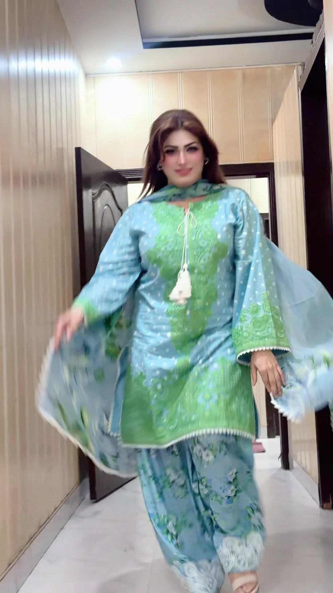 @Ayesha Ch
