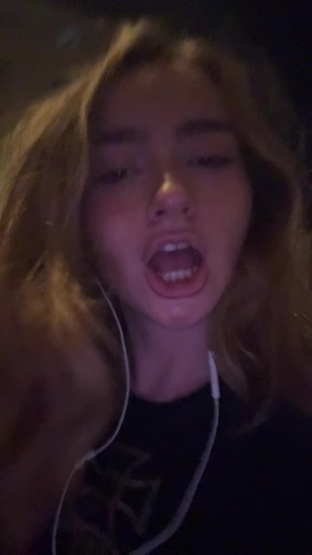@girlwhosgotitgoingon