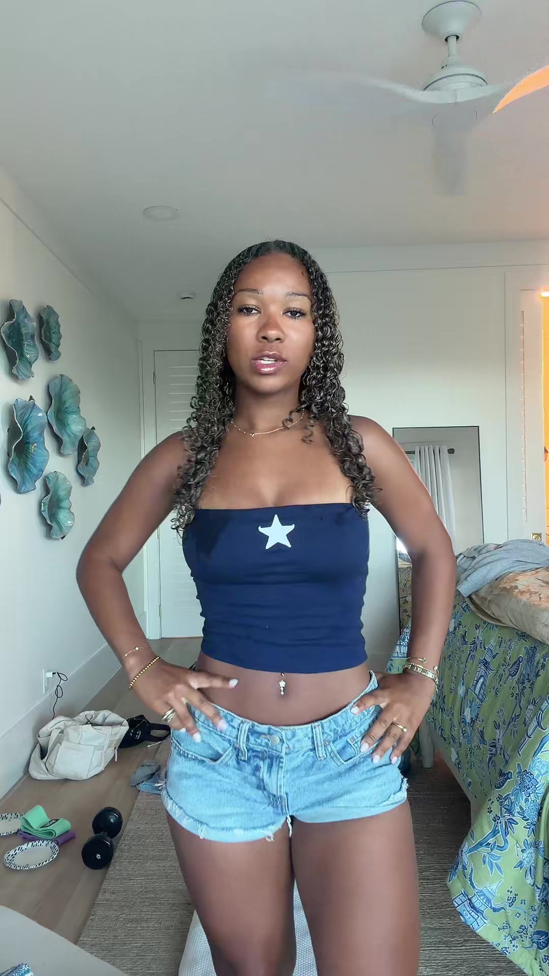@bigbootybiracialbunny