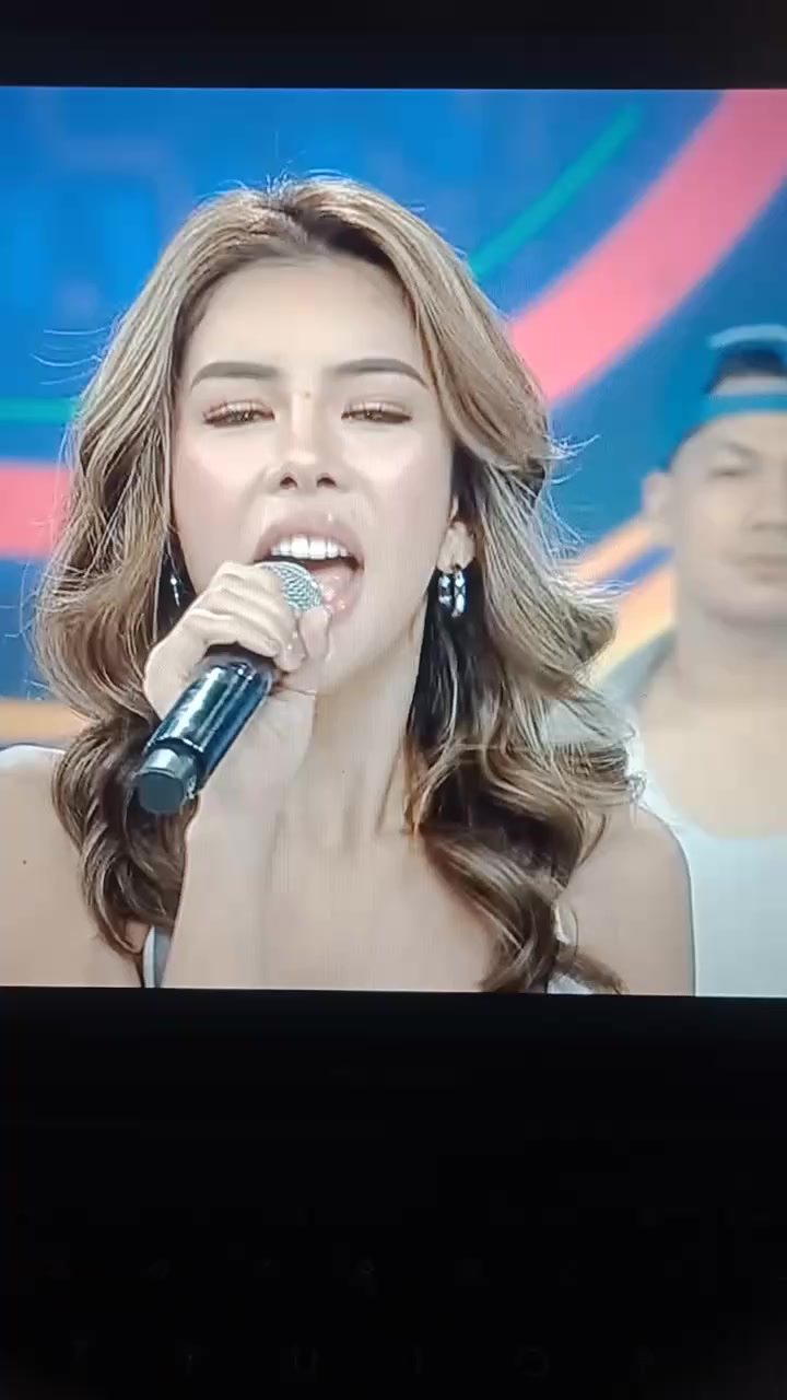 @ItsMeM&aelig;ryl