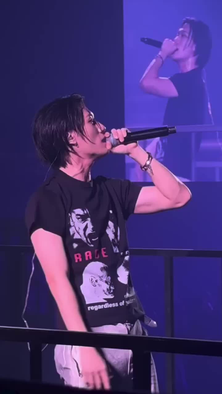 @★
