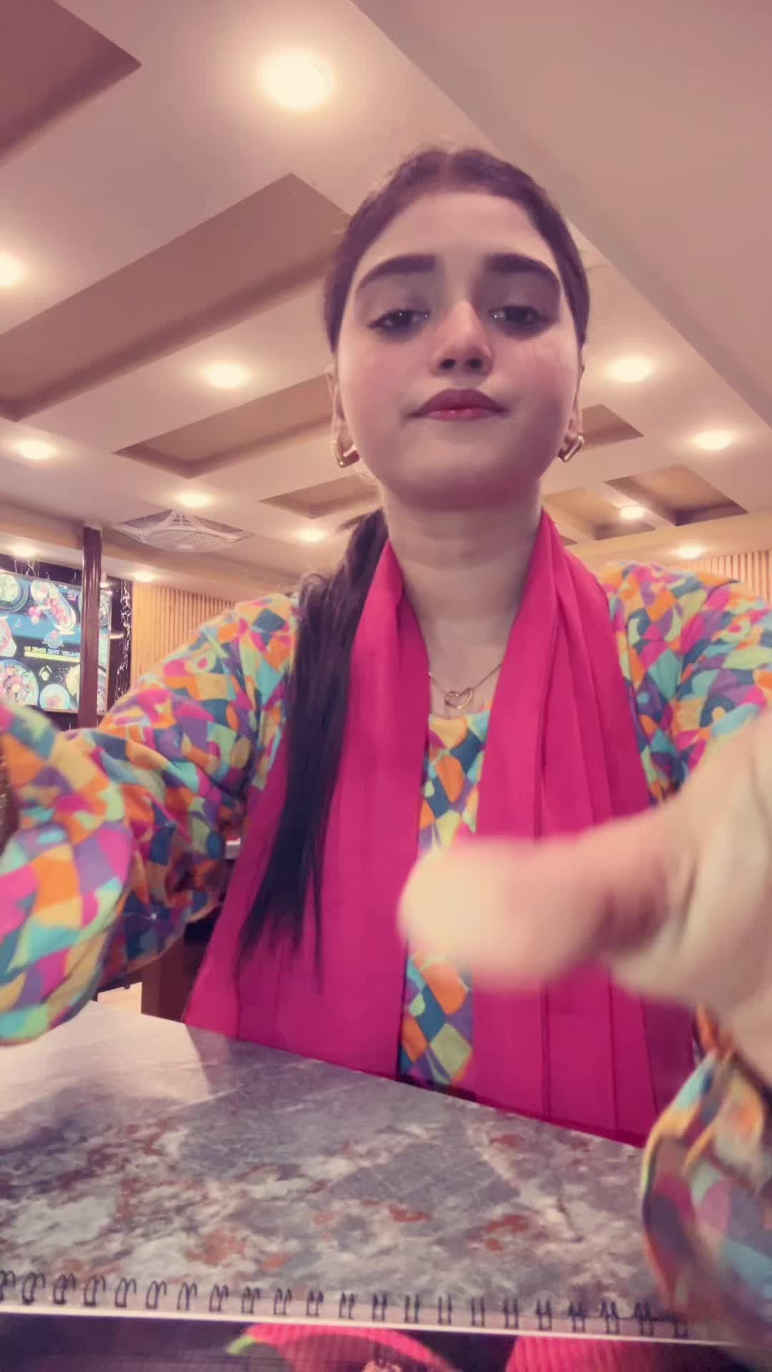 @Uzmi_sheikh112