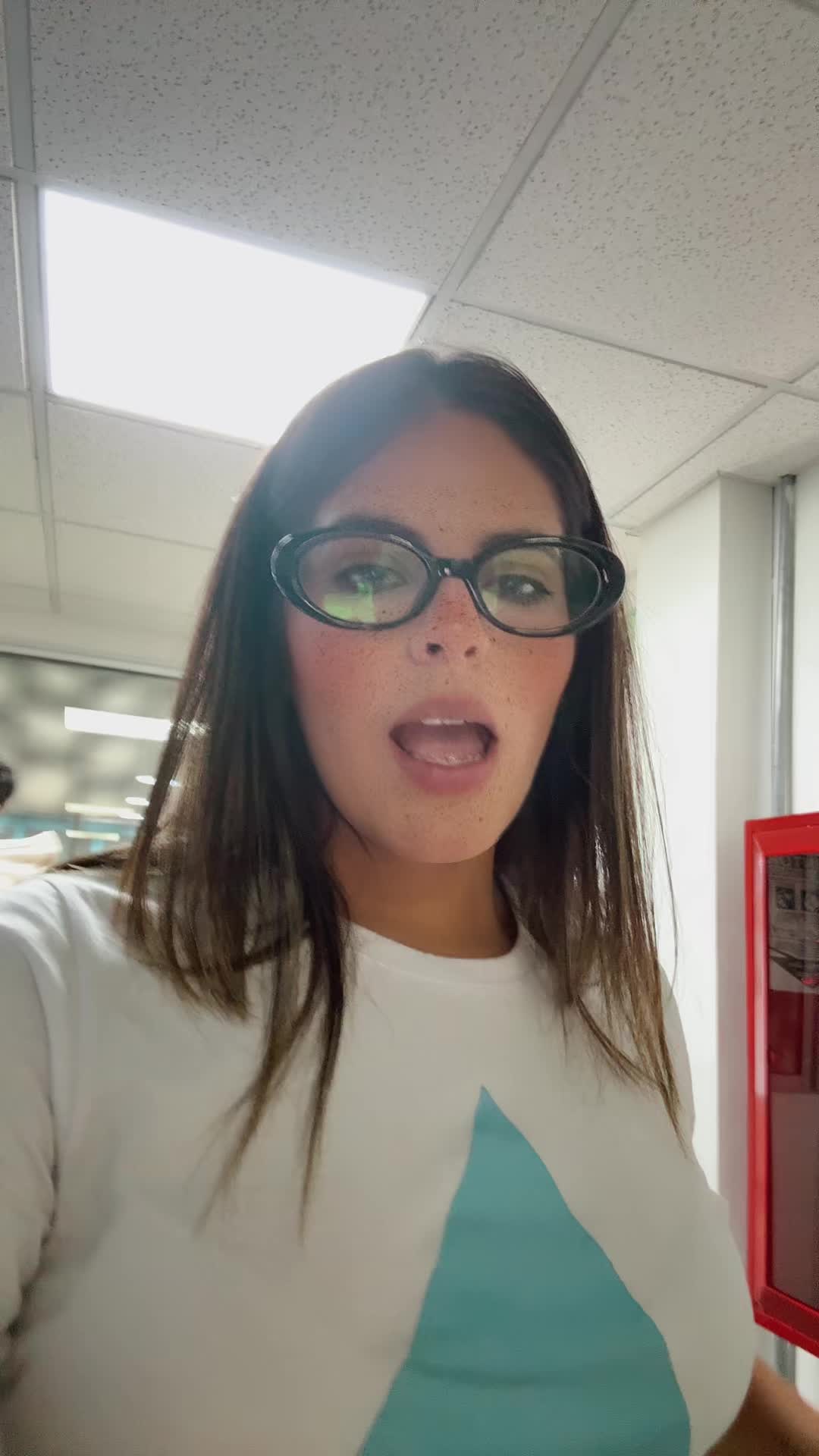 @nicolesgr
