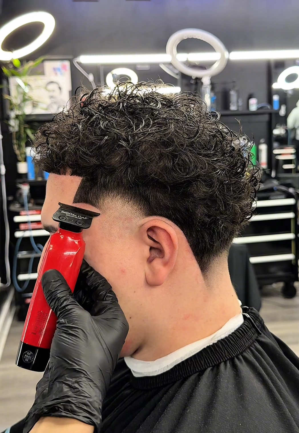 @💈AM&oslash;ney💈