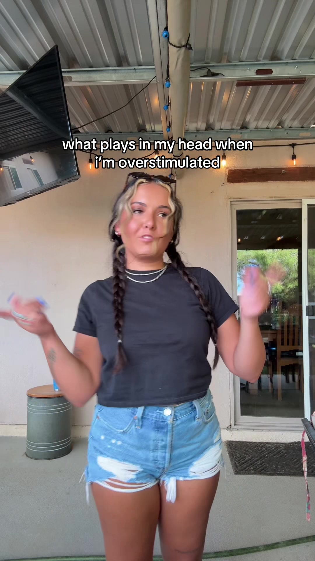 @pikivids_