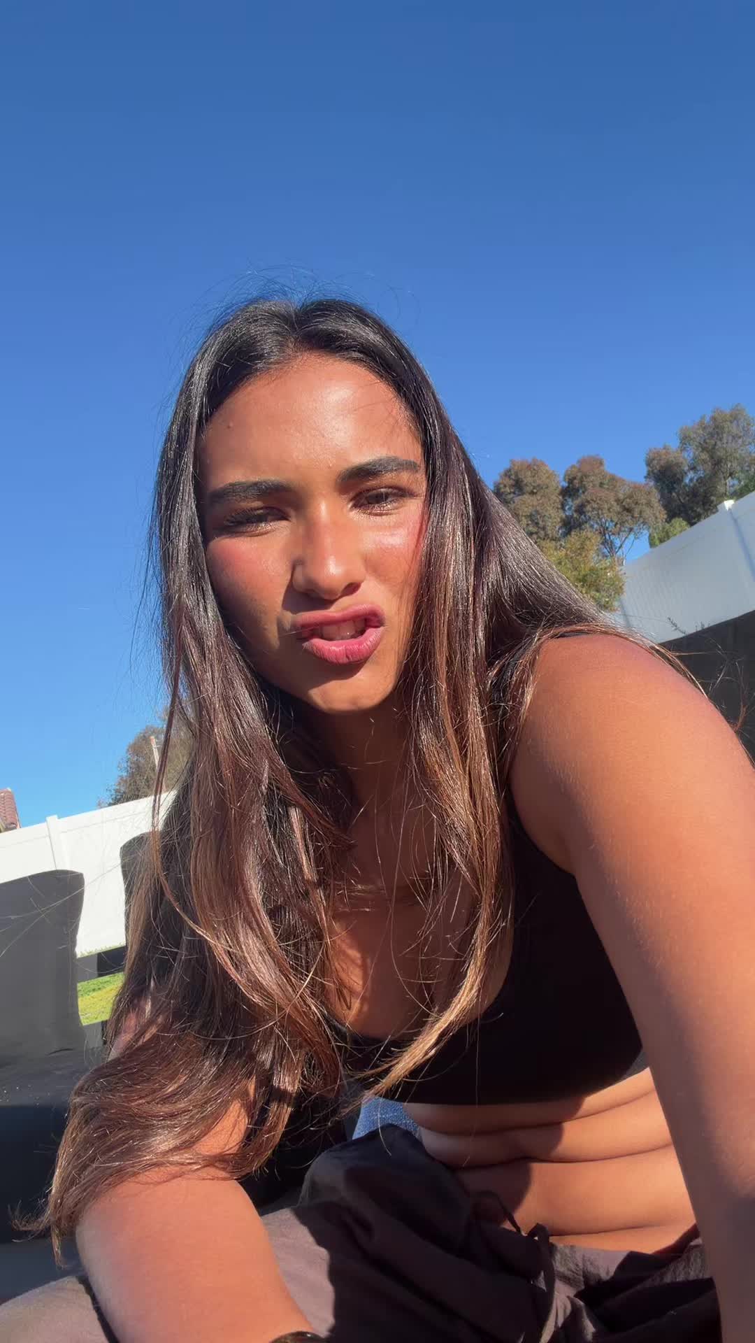 @siennamaegomez
