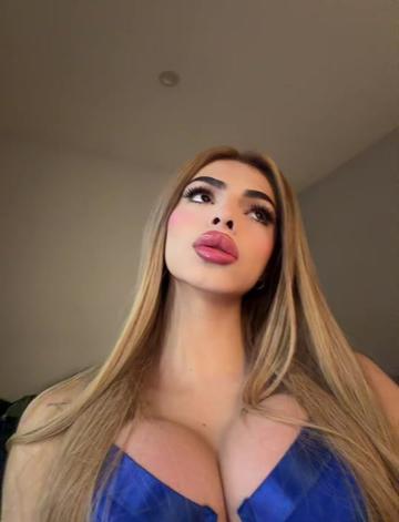 @𝒮𝑜𝒻𝒾💋
