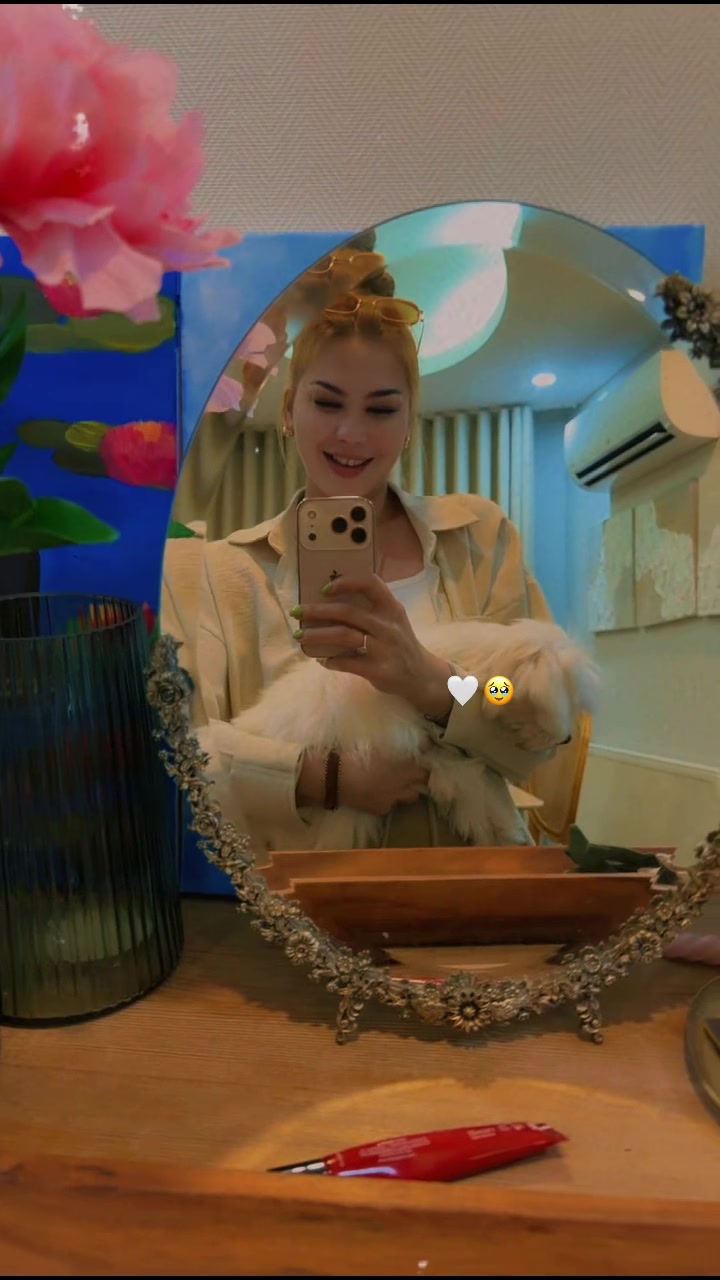 @Nazli_jannn